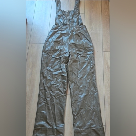 Zara Faux Leather Long Jumpsuit in Khaki With Front Gold Snap Button Sz S - Picture 7 of 11